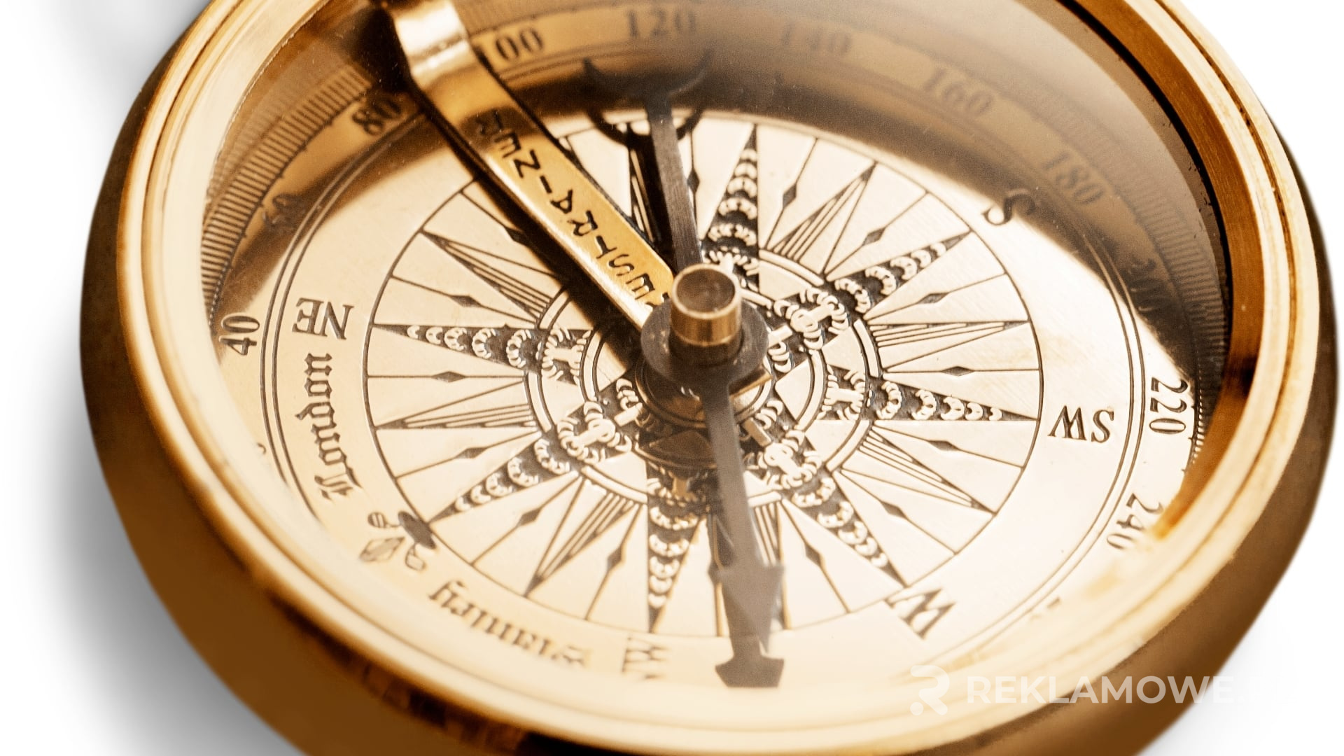 Zintegrowana kampania marketingowa z wykorzystaniem narzędzi reklamowych